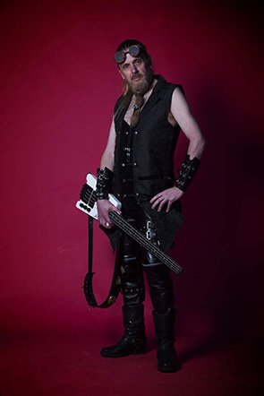 Diivat ja Demonit Juhan vaatetus